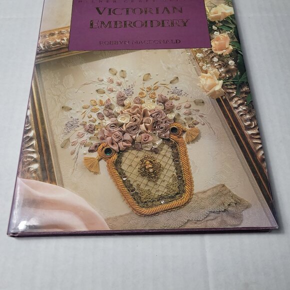 1994 Robbyn MacDonald Book Victorian Embroidery--40 Victorian Embroidery Pattern - Picture 4 of 16